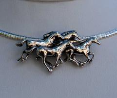 running horses necklace