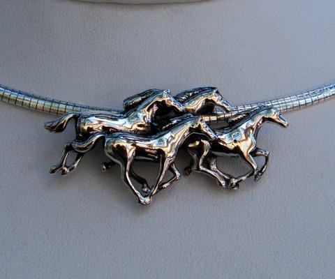 running horses necklace